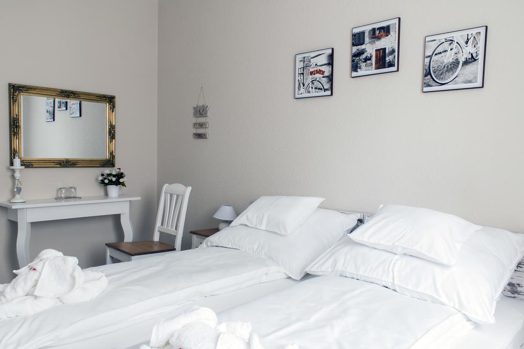 Abraham Vintage Szobák&Apartmanok Pecs Bagian luar foto