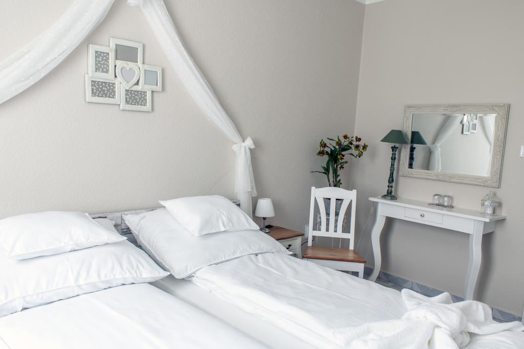 Abraham Vintage Szobák&Apartmanok Pecs Bagian luar foto