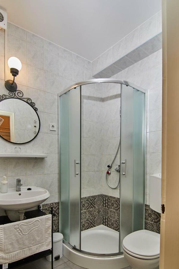 Abraham Vintage Szobák&Apartmanok Pecs Bagian luar foto