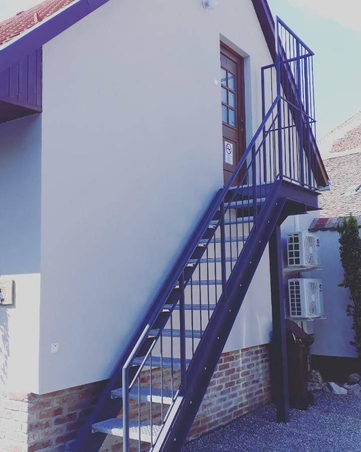 Abraham Vintage Szobák&Apartmanok Pecs Bagian luar foto